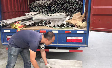 91麻豆精品国产91久久久久久金属工作场景